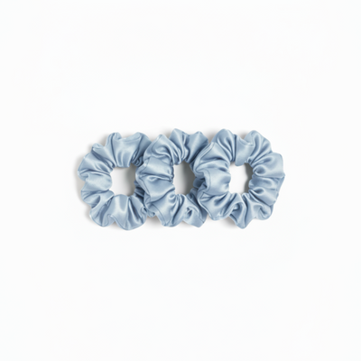 Set van 3 lichtblauwe zijden scrunchies van moerbeizijde