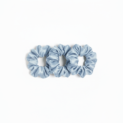 Set van 3 lichtblauwe zijden scrunchies van moerbeizijde